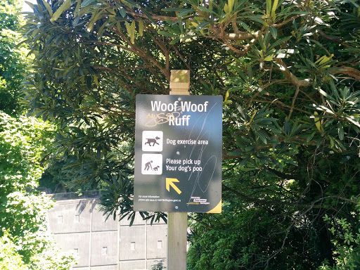 Kelburn Park Woof Woof Ruff