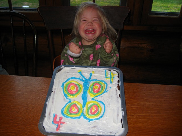 [Cabin  Mem. weekend 5-26,  (Annes 4th bday 153[2].jpg]