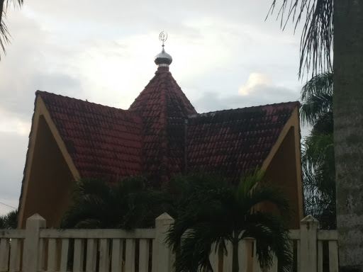Masjid Kolam Renang
