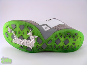 Zoom Solder II Dunkman Sample vs Released Comparison lbj soldier ii og dunkman8 1 Zoom Solder II Dunkman Sample vs Released Comparison
