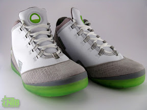 Zoom Solder II Dunkman Sample vs Released Comparison lbj soldier ii og dunkman8 4 Zoom Solder II Dunkman Sample vs Released Comparison