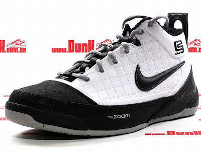 Another Look at the White/Black Mandarin LBJ Ambassador nike zoom lebron ambassador gr black white grey 5 03 Another Look at the White/Black Mandarin LBJ Ambassador