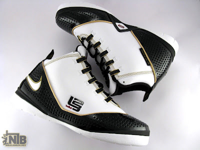 Finishline Exclusive Zoom Soldier II Remix Showcase lbj soldier ii og white black gold4 14 Finishline Exclusive Zoom Soldier II Remix Showcase