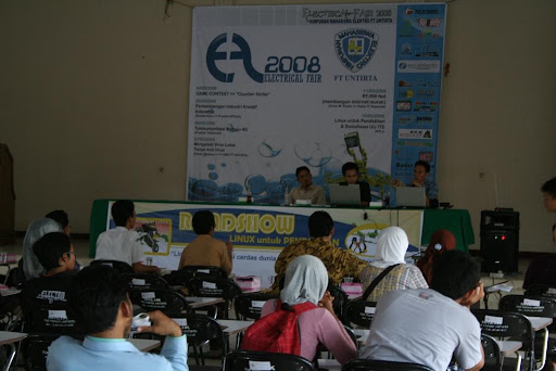 Roadshow Linux 2008 di FT. Untirta Cilegon