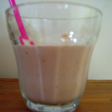Creamy Dreamy Strawberry Vanilla Shake