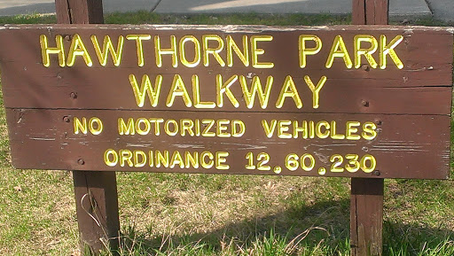 Hawthorne Park Walkway