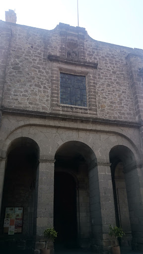 Iglesia Antigua Del Panteón Francés