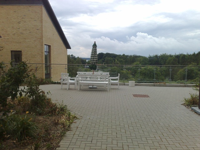 [27062008579[3].jpg]