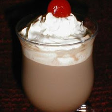 Hot Schnnocolate (Hot Chocolate & Peppermint Schnapps)