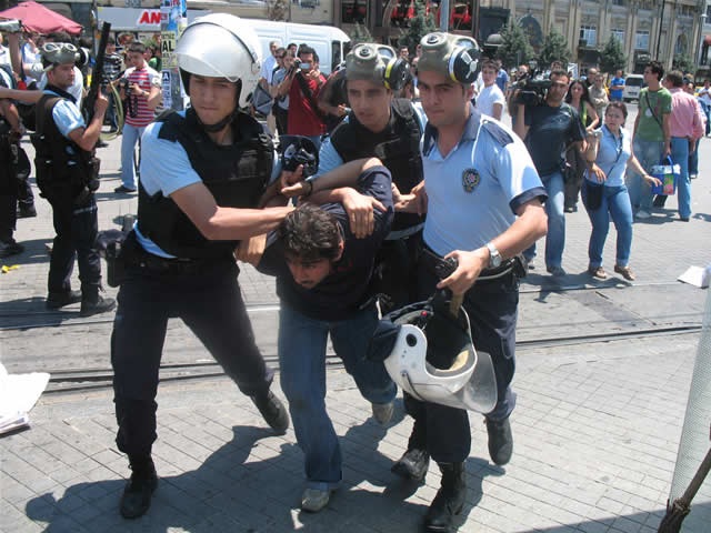[turkish police[4].jpg]
