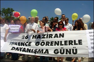 [26haziran_iskence4.jpg]