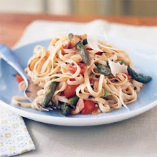 Linguine with Asparagus, Parmesan, and Bacon