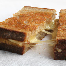 Asian Pear and Gouda Grilled Cheese Recipe