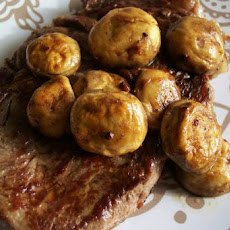 Garlic Steak With Mushrooms