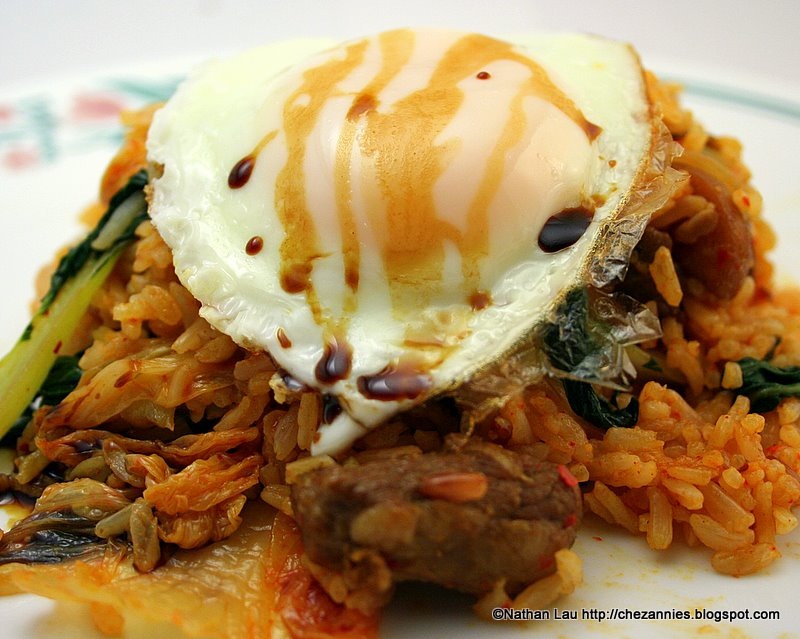 [kimchee fried rice with easy over egg and kecap manis[7].jpg]