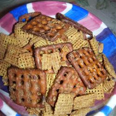 Winter Peanut Snack Mix
