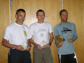 Patrice (3ième en 16h40m35s) - Nicolas (1er en 15h59m53s) - Christophe (2ième en 16h01m31s) - (photo de Florence Alexandre)