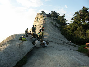 华山西峰上