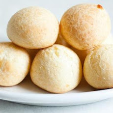 Brazilian Cheese Bread (Pao de Queijo)