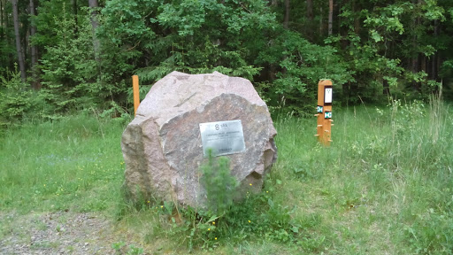 Kamen stezka Veliny-Borohradek