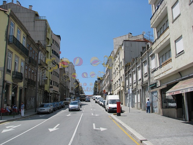 [2008.06_porto_pilar_fontainhas_048[3].jpg]