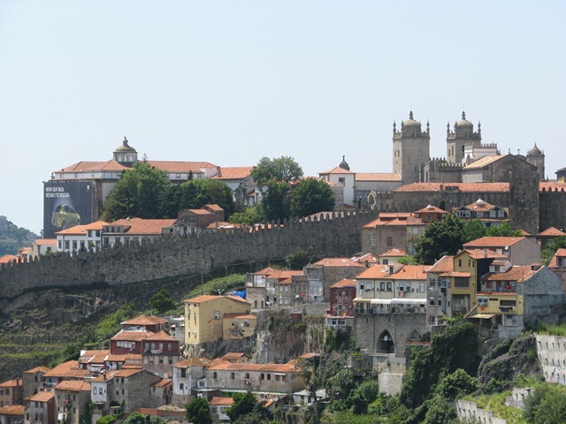 [2008.06_porto_pilar_fontainhas_081[3].jpg]