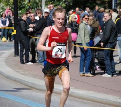 [loren running (3)[3].jpg]
