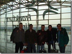 Finalmente todos reunidos no Aeroporto Internacional de Frankfurt