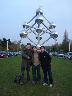 Átomo em Bruxelles