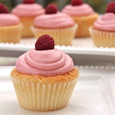 Zingy Lemon Raspberry Cupcakes
