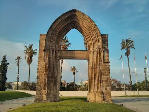 Porta de Sant Adrià