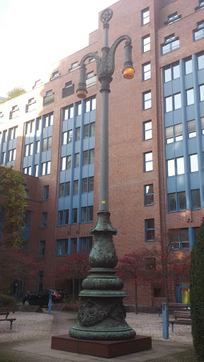 Bronzelampe von 1903