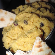 Curry Currant Hummus
