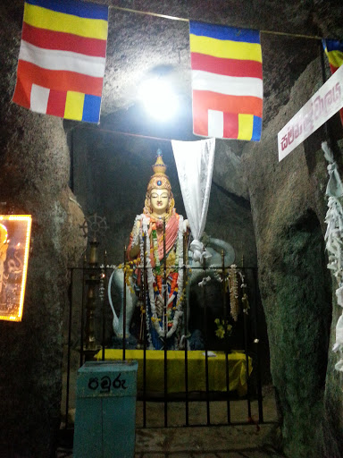 Saman Dewa Statue