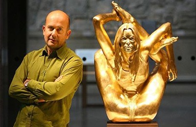 Quinn-kate-Moss-ouro1
