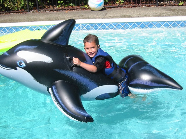 [swim party (13)[3].jpg]