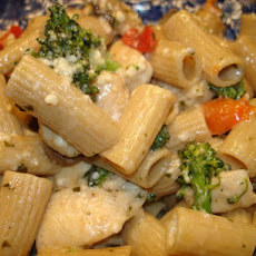 Pasta With Chicken and Broccoli