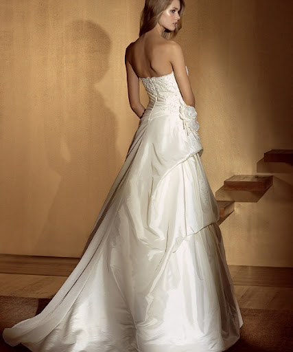 The Beauty of an Sexy Slim Ivory Wedding Dress 7