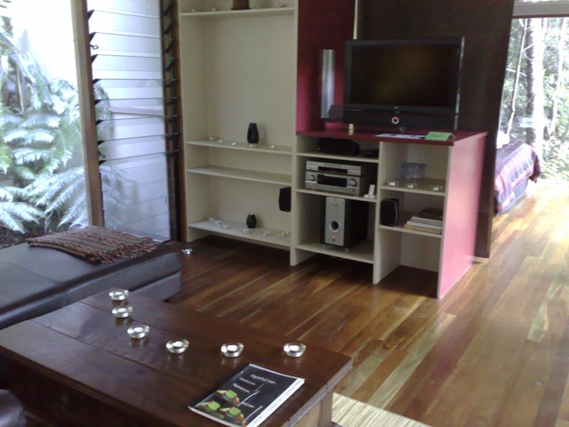 [310320085902.jpg]
