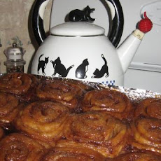 My Mom's Sticky Cinnamon Buns
