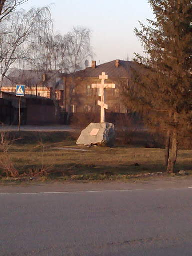 Крест на месте Покровского храма 