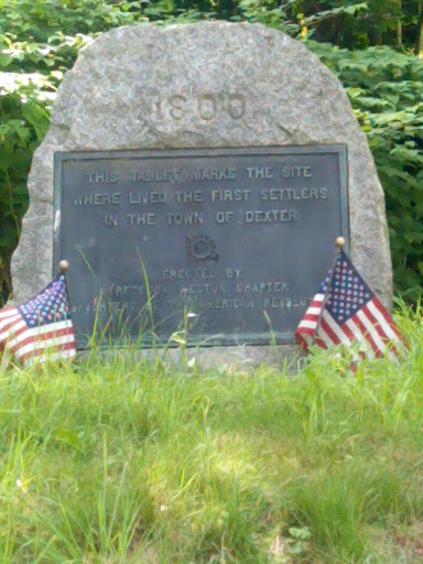 Dexter First Settlers Memorial