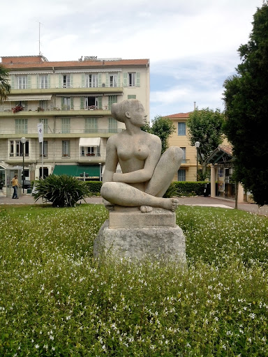 Statue De Volti 