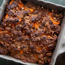 Maple-Glazed Yams with Pecan Topping