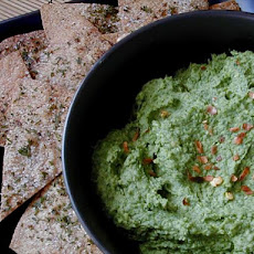 Spinach-Garlic-Edamame Hummus