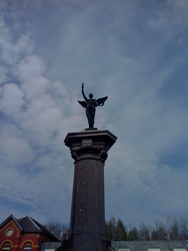 Florennes Monument