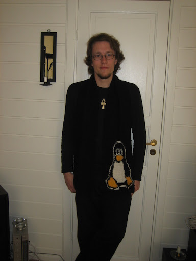  Linux Tux Scarf