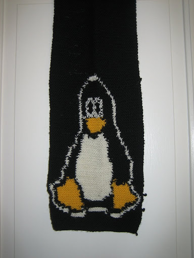  Linux Tux Scarf