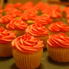Vegan Fluffy Buttercream Frosting
