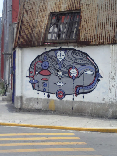 Mural mujer Con Anguilas